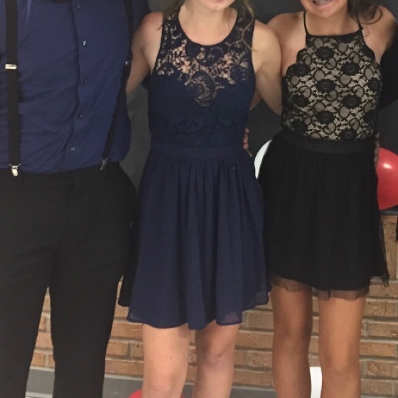 Embroidered-Lace-Bodice Short Homecoming Dress - Picture 4 of 4